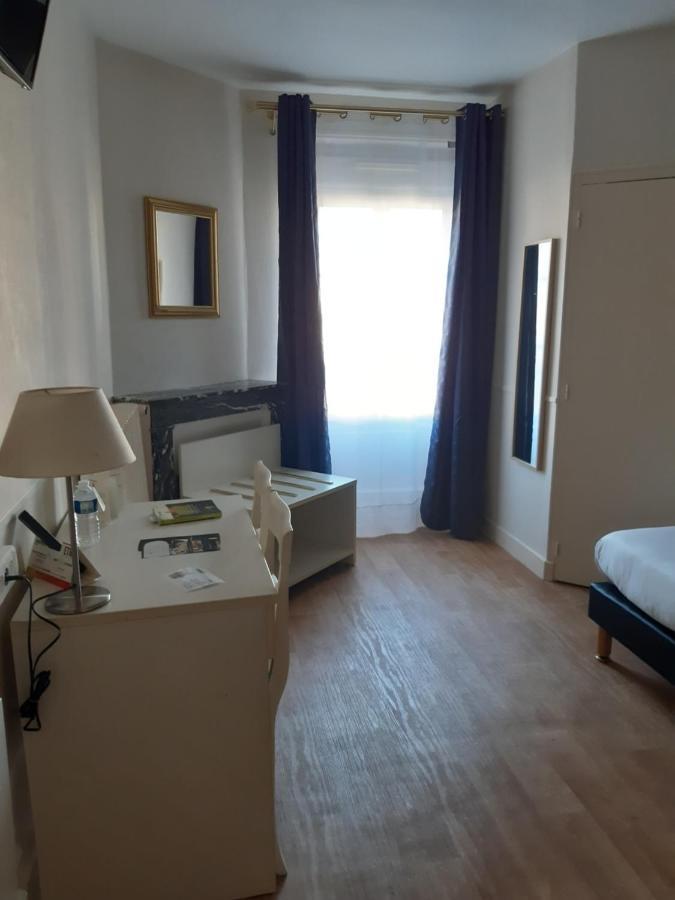 Logis Hostellerie Du Cheval Blanc Sainte-Maure-de-Touraine Εξωτερικό φωτογραφία