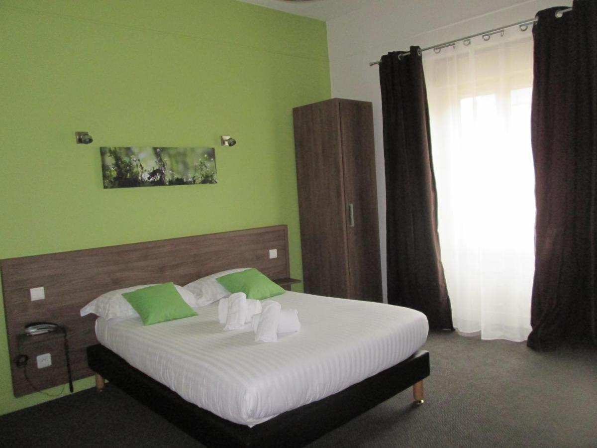 Logis Hostellerie Du Cheval Blanc Sainte-Maure-de-Touraine Εξωτερικό φωτογραφία