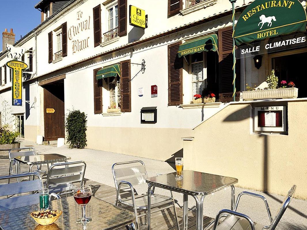Logis Hostellerie Du Cheval Blanc Sainte-Maure-de-Touraine Εξωτερικό φωτογραφία