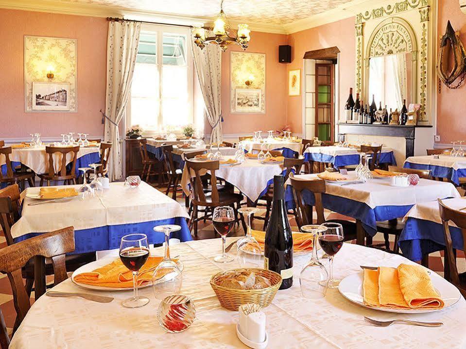 Logis Hostellerie Du Cheval Blanc Sainte-Maure-de-Touraine Εξωτερικό φωτογραφία